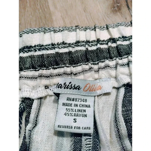 Marissa Olivia Women's Size Small Striped Shorts With Pockets NWT - Picture 3 of 5